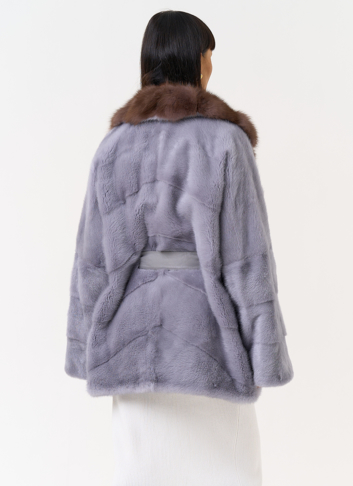 Женская шуба из меха норки с воротником из меха куницы