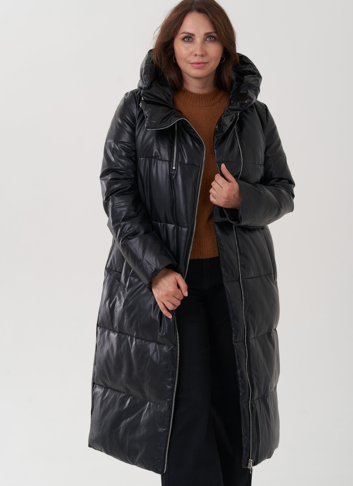 Женский пуховик из эко кожи с капюшоном