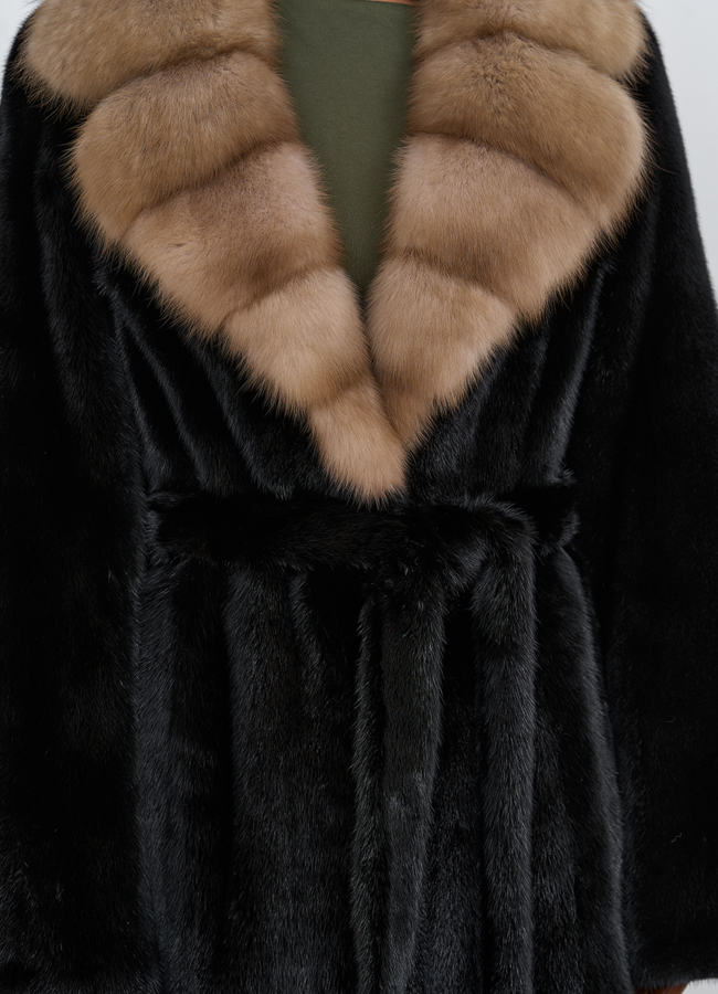 Шуба из меха норки с воротником из меха куницы модель № 31730 универмаг малина