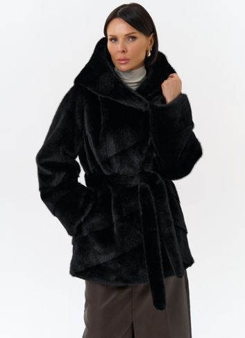 Женская шуба из эко меха с капюшоном