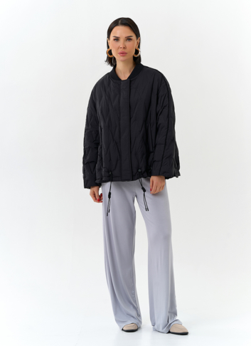 Женская куртка бомбер черного цвета