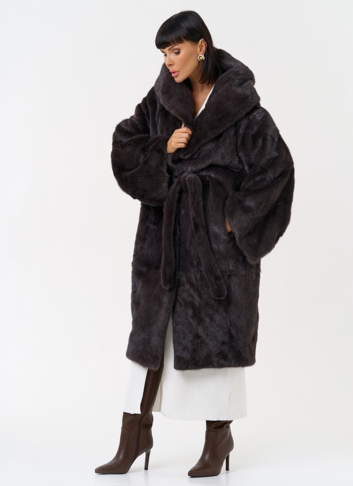 Женская шуба из меха норки с капюшоном 