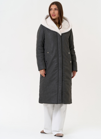 Пуховик из эко кожи с капюшоном из эко меха