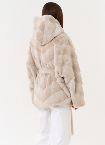 Женская шуба из эко меха с поясом