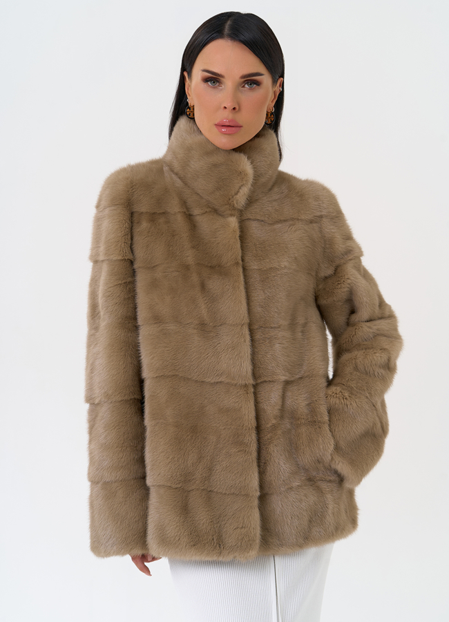 Короткая шуба из норки с воротником стойкой модель № 31329 меха малина