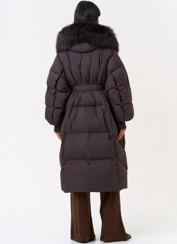 Женский пуховик с капюшоном из меха чернобурки