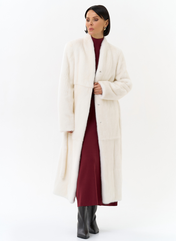 Белая шуба из меха норки с поясом