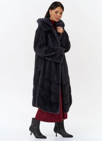 Шуба из меха норки с капюшоном фото
