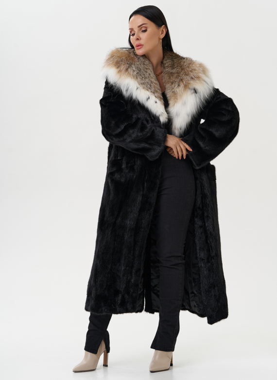 Норковая шуба с капюшоном из меха рыси