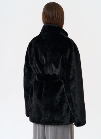 Женская шуба из эко меха в черном цвете
