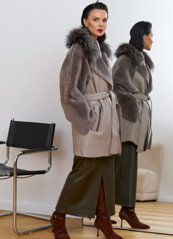 Женская натуральная дубленка с воротником из меха лисы