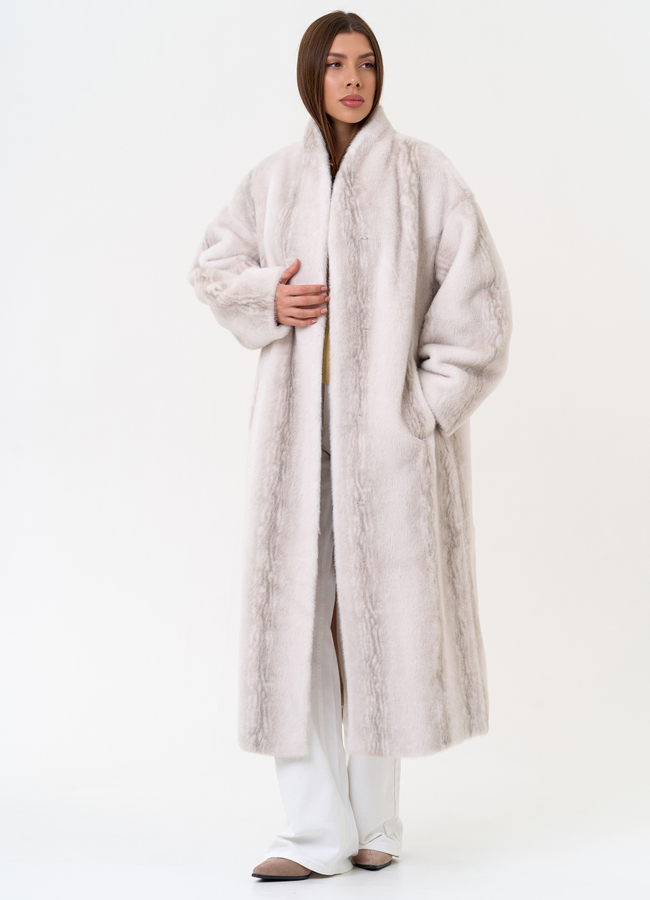 Светлое пальто из эко меха с поясом модель № 31531 универмаг малина