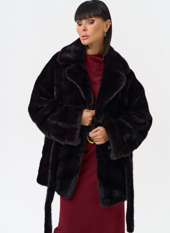 Шуба из меха норки с английским воротником