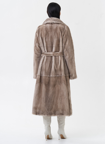 Длинная светлая норковая шуба