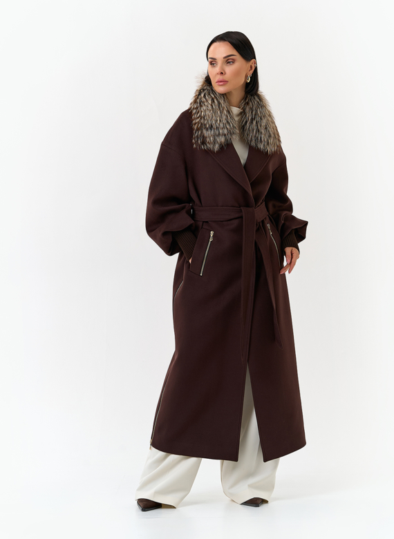 Женское длинное пальто с отделкой из меха лисы