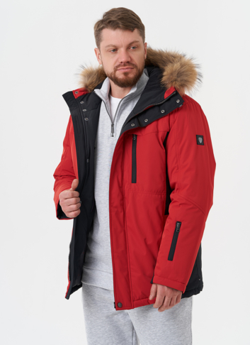 Яркая куртка с капюшоном из меха енота