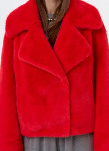 Куртка женская из эко меха в красном цвете
