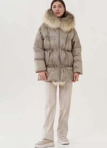 Пуховик женский с капюшоном 