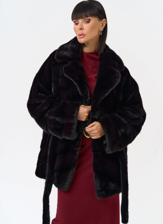 Шуба из меха норки с английским воротником