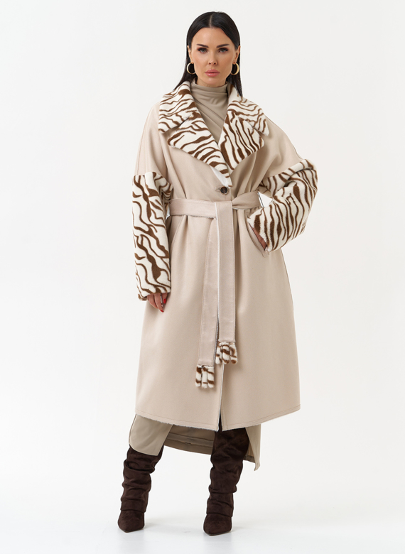 Двухстороннее пальто из эко замши с английским воротником