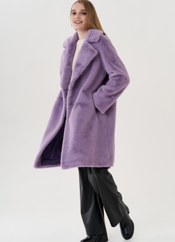 Женского пальто из эко меха на пуговицах