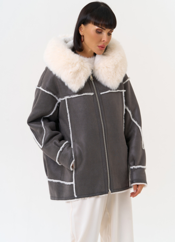 Женская дубленка из эко замши с капюшоном из эко меха