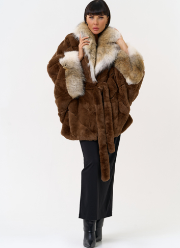 Шуба из кролика с отделкой из меха койота